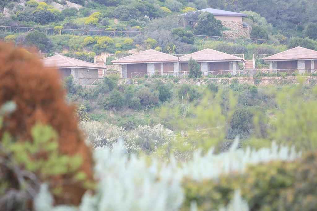 Case Sul Mare Residenze Di Bes Chia Zewnętrze zdjęcie